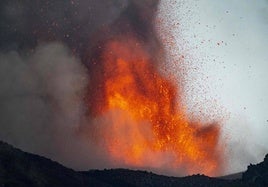 El Etna vuelve a 'rugir' con fuerza en Italia