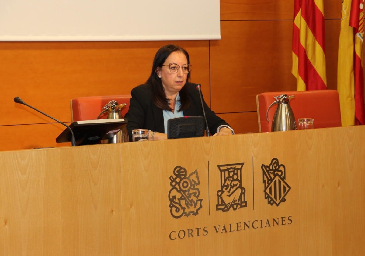 La presidenta de Les Corts LLanos Massó.