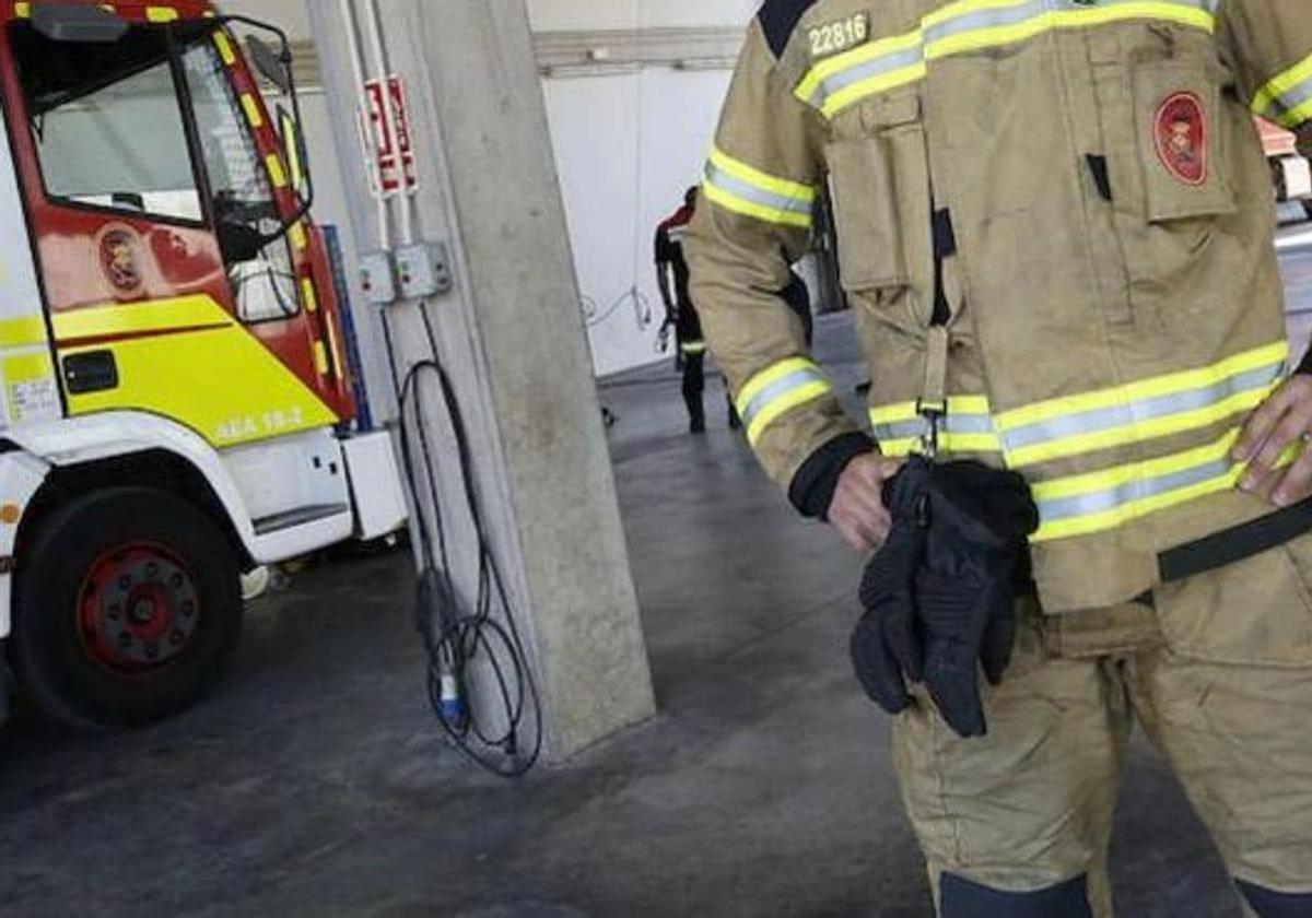 Un bombero en una imagen de archivo