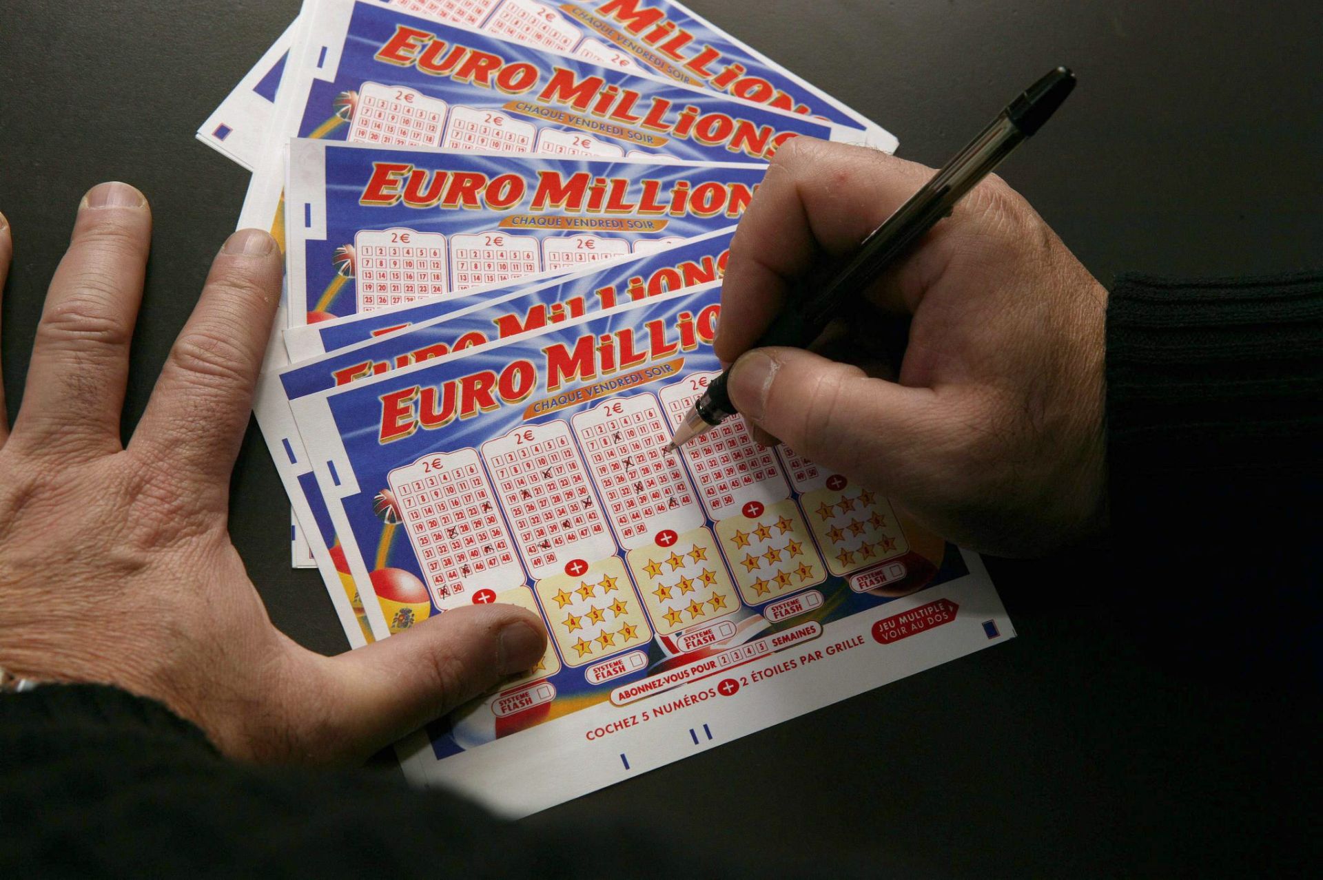 El Euromillones de este martes entrega el millón de euros en una pedanía de Valencia y reparte 300.000 euros entre tres jugadores