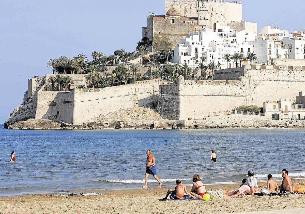 Cómo están hoy las playas y calas de Benicàssim y Peñíscola: tiempo y bandera