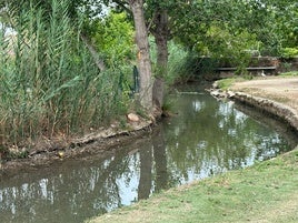 El cauce del río Sants ya lleva agua.