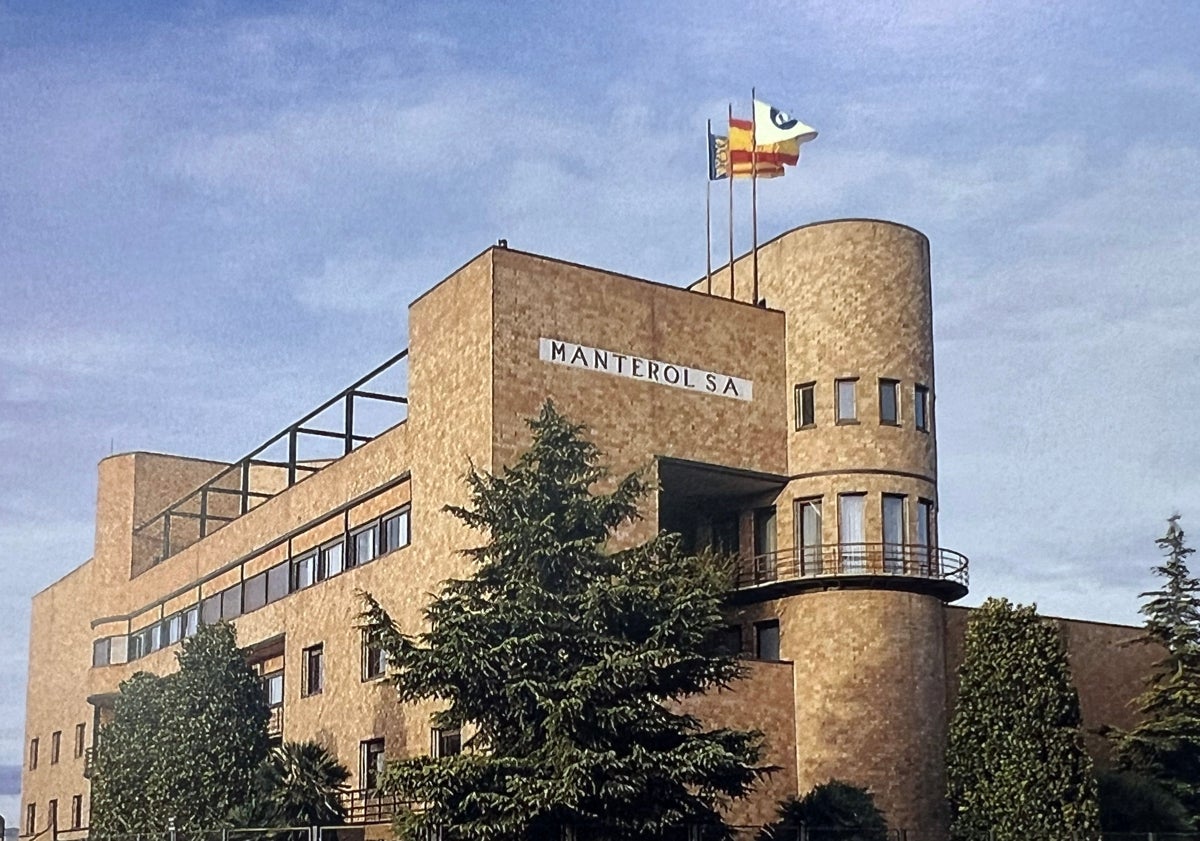 Imagen principal - La marca valenciana que abrigó a media España cumple 75 años