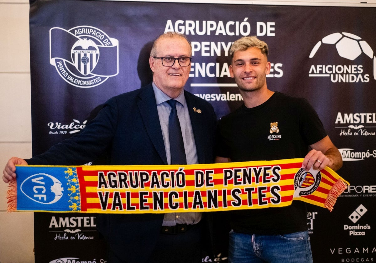 Fede Sagreras, junto a Hugo Duro en la convención celebrada en Alzira.