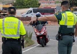 Control de la Guardia Civil de Tráfico.