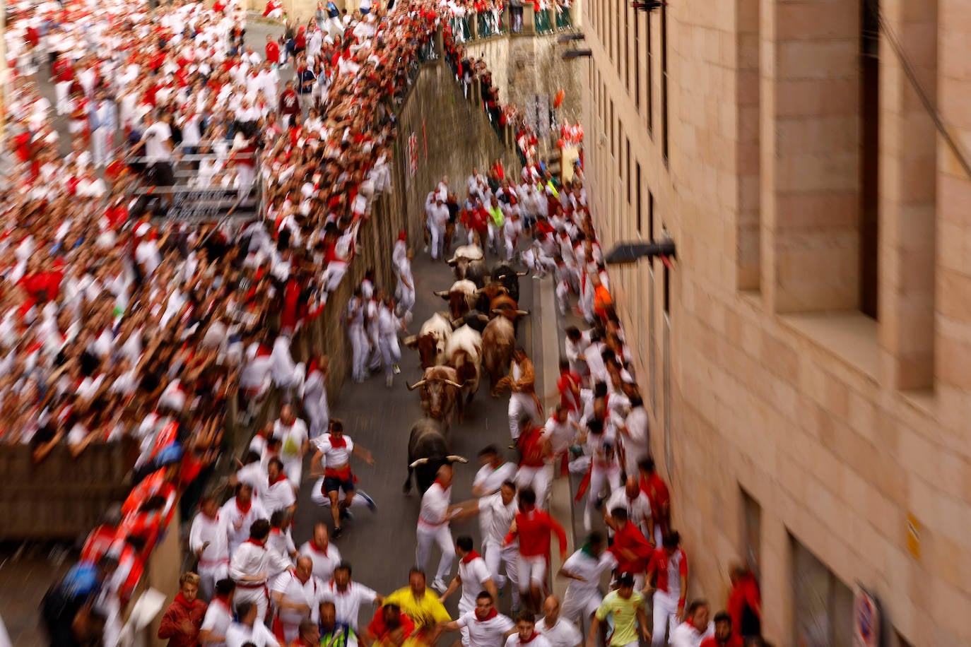 Las mejores imágenes del octavo encierro de San Fermín 2024