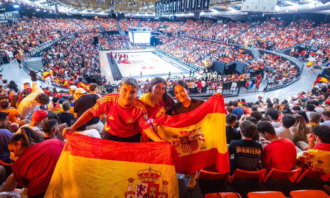 La Fonteta vibra con la final de España en la Eurocopa