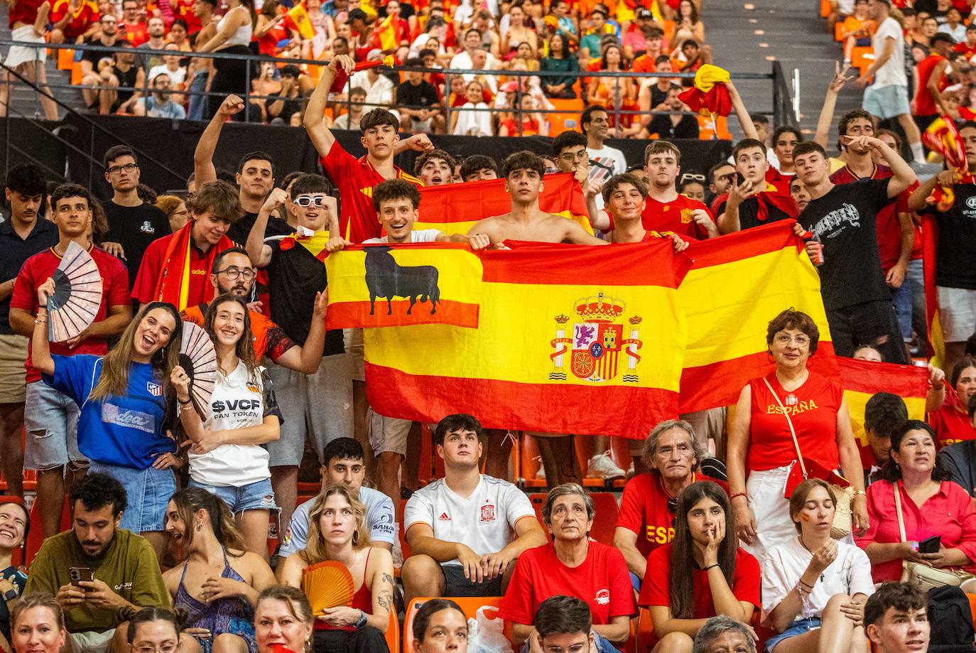 La Fonteta vibra con la final de España en la Eurocopa