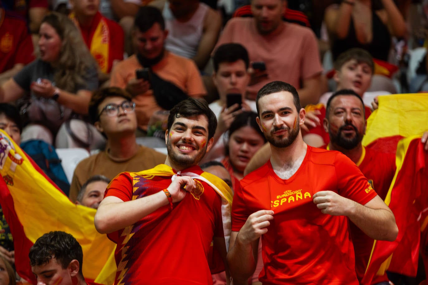 La Fonteta vibra con la final de España en la Eurocopa