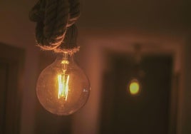 El precio de la luz sube este lunes 15 de julio: Las horas más baratas para encender el aire acondicionado