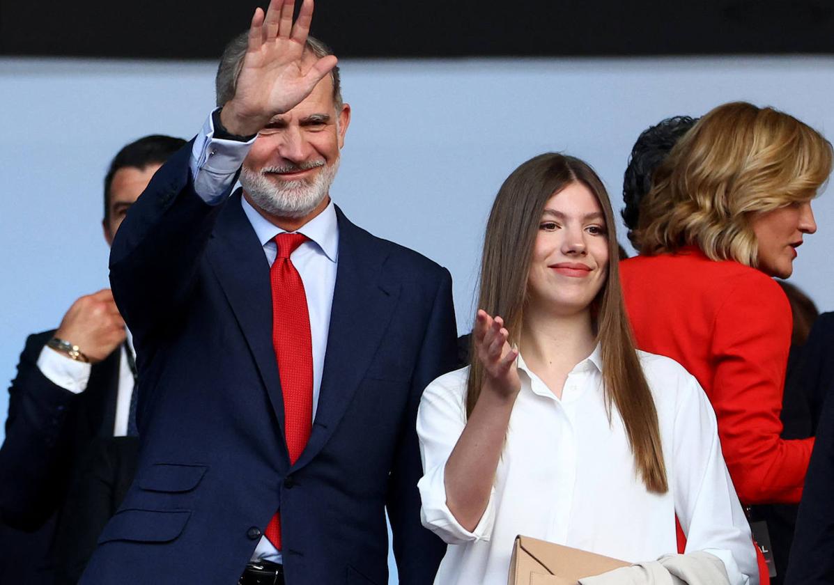 La infanta Sofía, todo al rojo para disfrutar de la victoria de España en la Eurocopa