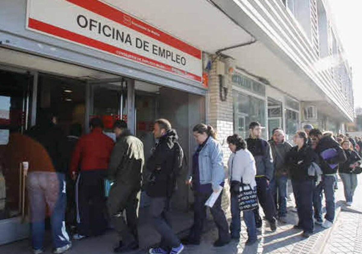 Los desempleados seguirán cobrando el paro al llegar a la edad de jubilación si no cumplen los requisitos