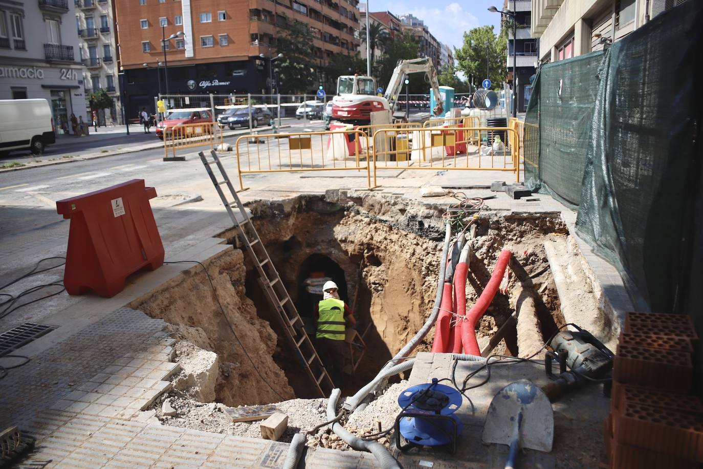 Obras en la avenida Cardenal Benlloch de Valencia