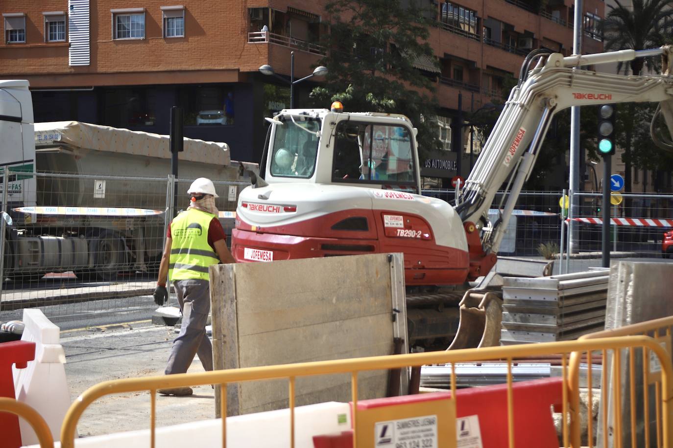 Obras en la avenida Cardenal Benlloch de Valencia