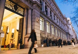 Colas en el Banco de España.