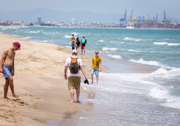 Las playas del Saler afectadas por el vertido suman hoy cuatro días cerradas al baño