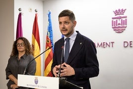 El alcalde de Gandia, José Manuel Prieto, durante su comparecencia.