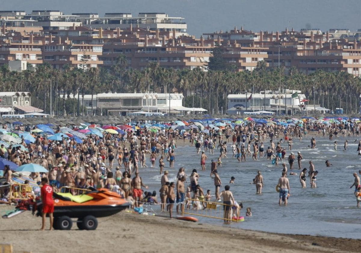 Los municipios valencianos donde hará más calor esta tarde de sábado: hasta 45 grados 