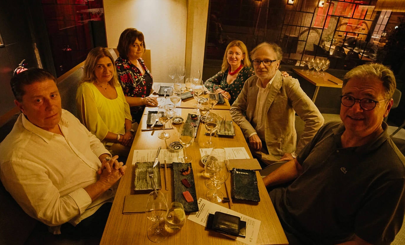 José Vicente Tello, María Dolores Pérez, Cristina Pérez Broseta, Inma Sobrino, Juan Carlos Ramón y Antonio Llombart.