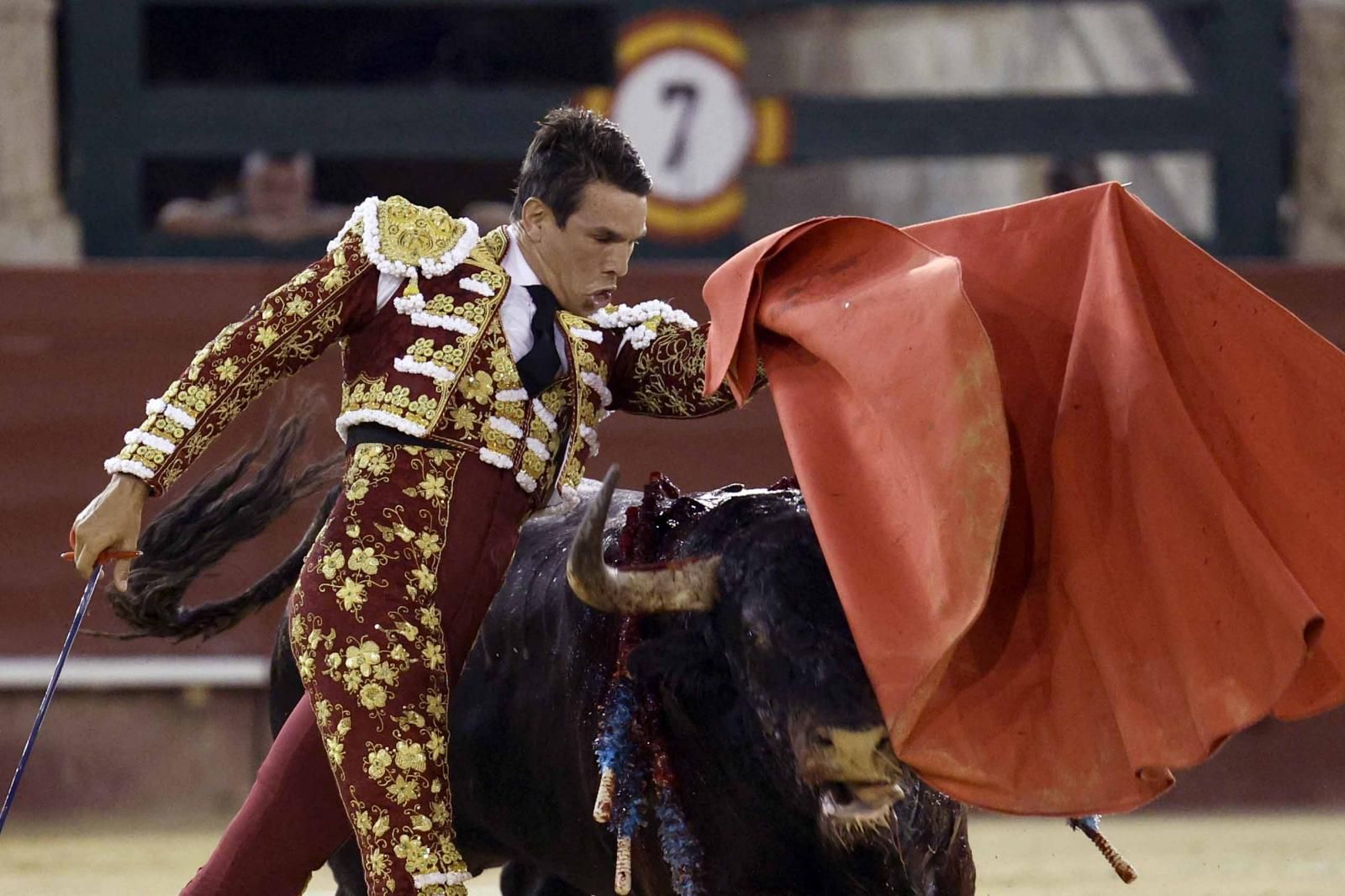 Así fue el derrumbe del sexto toro en Valencia