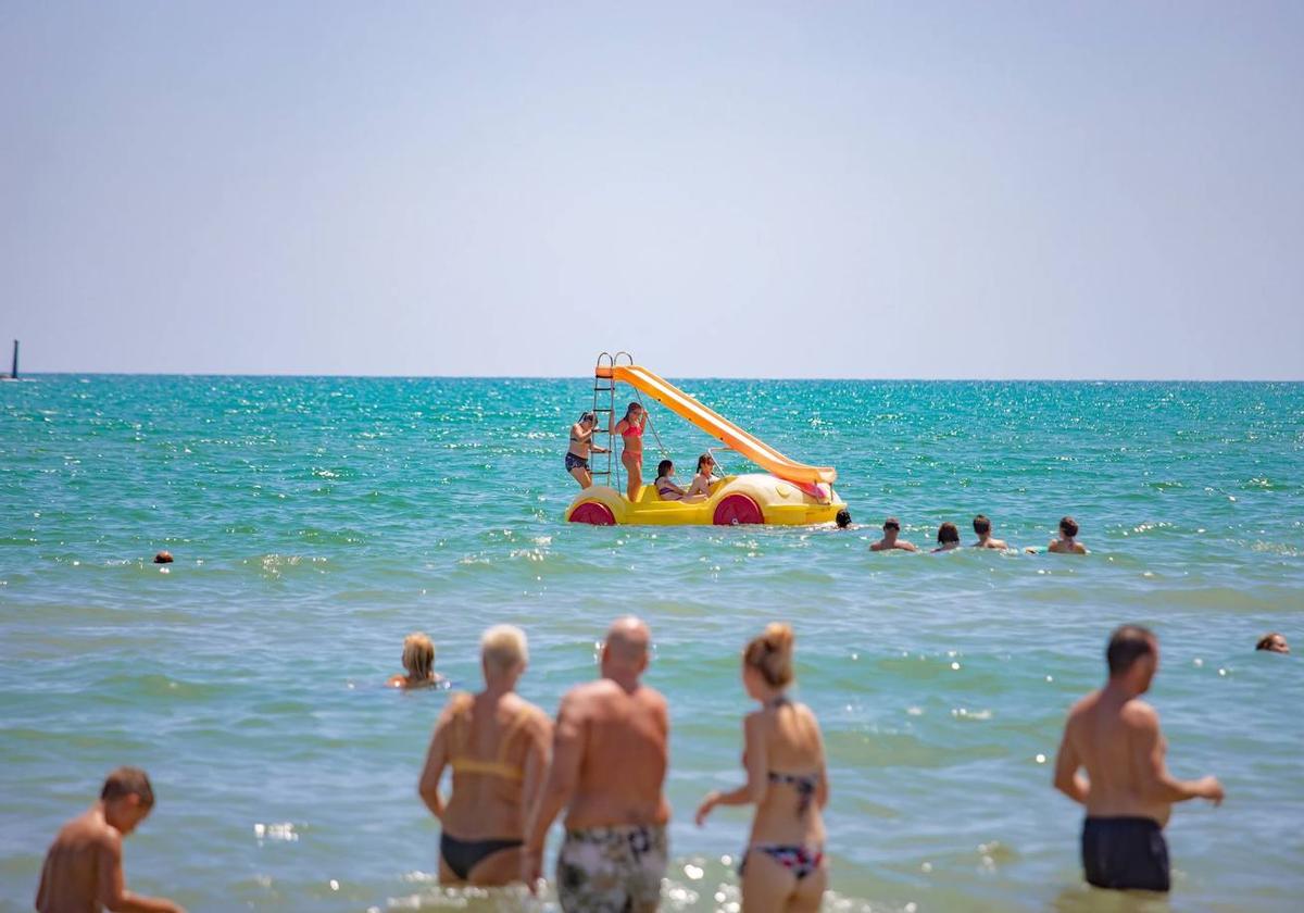 Así están hoy las playas de Cullera: tiempo y bandera 