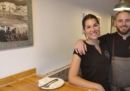 Sandra Rausell y Germán López en la sala de Carvón.