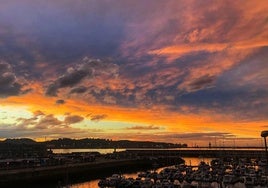 Puesta de sol en el muelle.