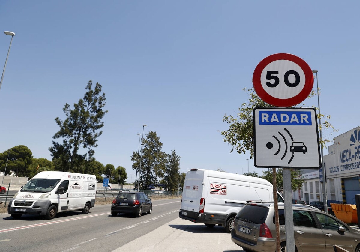 Los radares, a la caza de 250.000 vehículos al día a la entrada de Valencia 