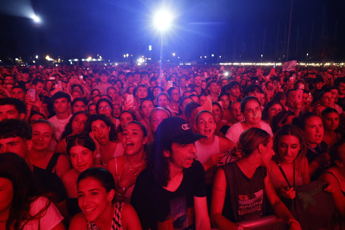 Melendi pone a bailar a Valencia con su gira &#039;20 años sin noticias&#039;