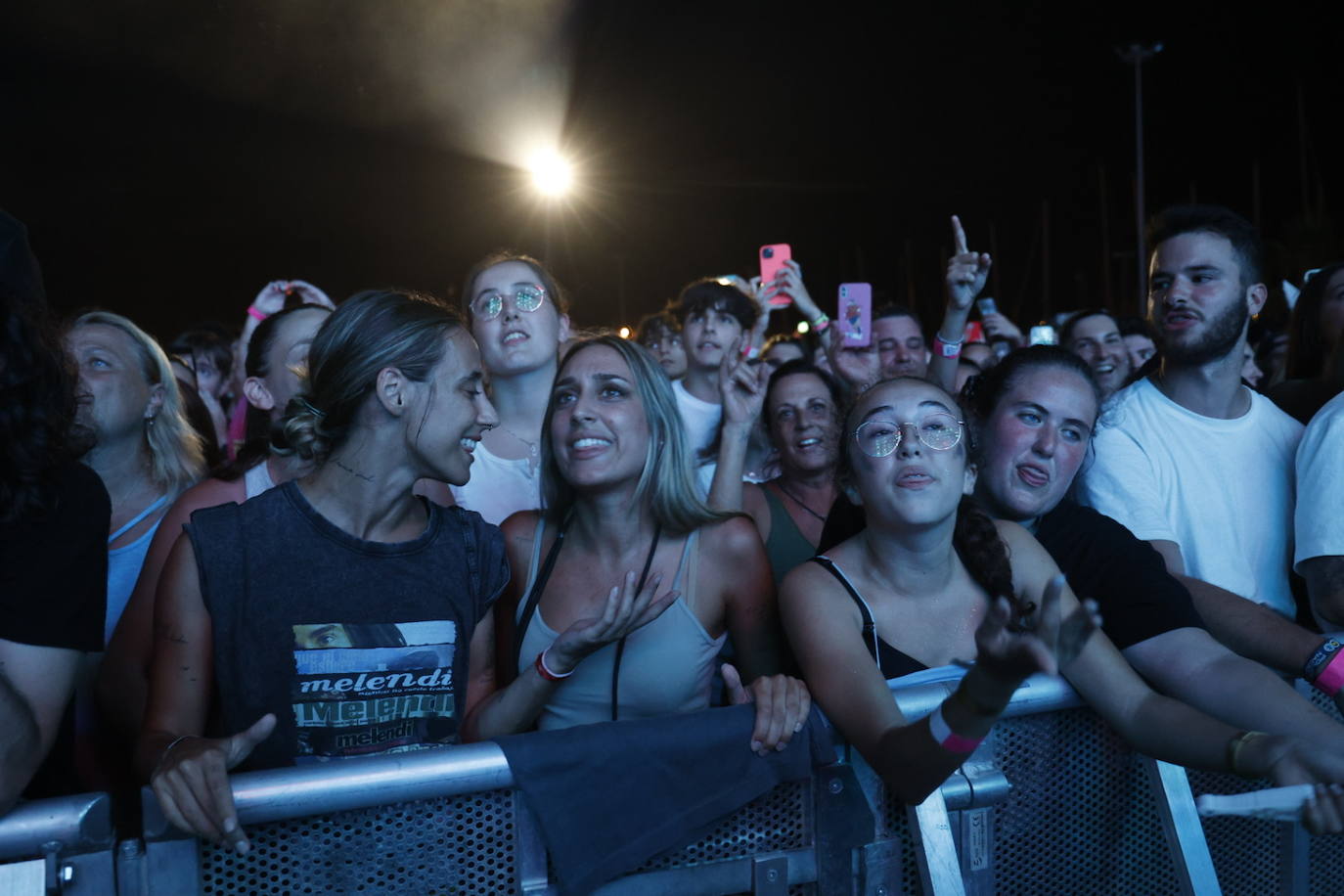 Melendi pone a bailar a Valencia con su gira &#039;20 años sin noticias&#039;