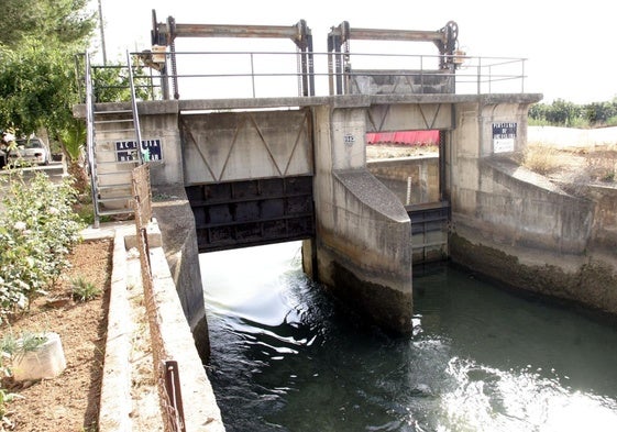 Acequia Real del Júcar en Alzira.