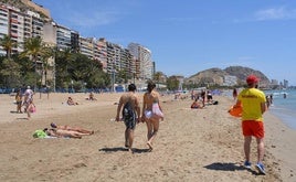 Playa del Postiguet, en una imagen de archivo