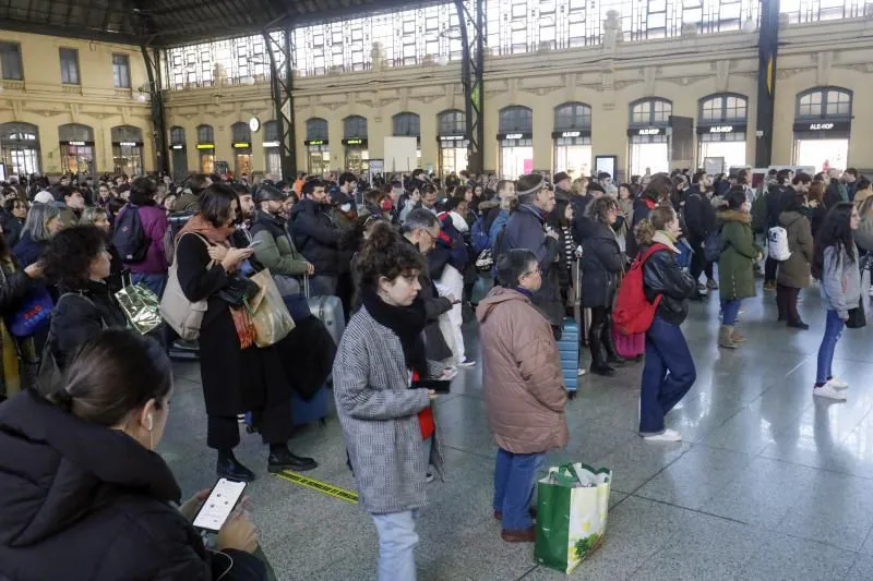 Una avería en la Estación del Norte de Valencia provoca retrasos en distintos trenes 