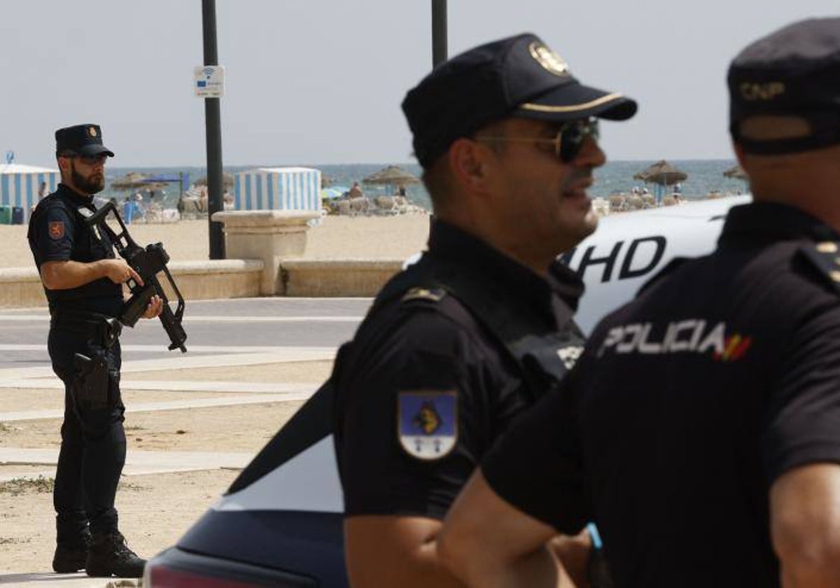 Agentes de la Policía Nacional en una imagen de archivo.