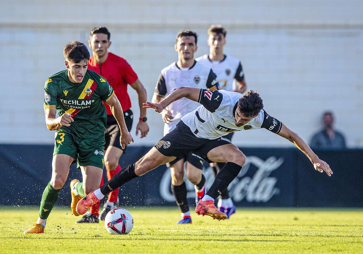 Almeida, en el amistoso contra el Castellón.