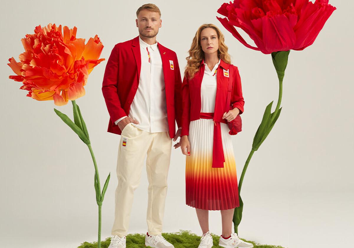 Imagen principal - Quién ha diseñado el uniforme de España, EEUU, Italia o Francia para la ceremonia de inauguración de los JJOO de París: de Ralph Lauren a Armani