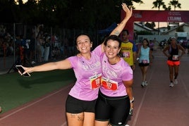 Cientos de deportistas han participado en la carrera popular de l'Eliana.