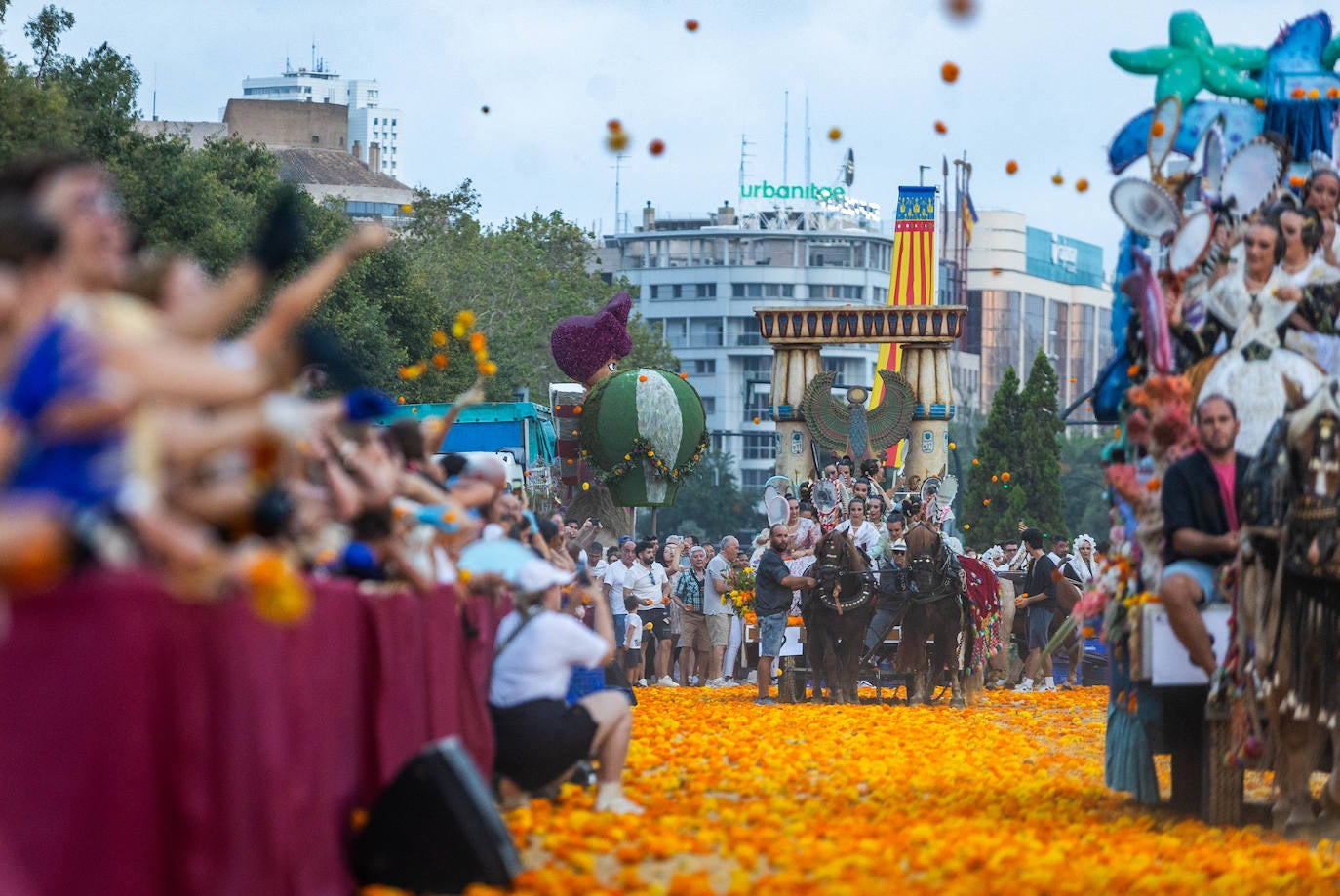 Las mejores imágenes de la Batalla de Flores 2024