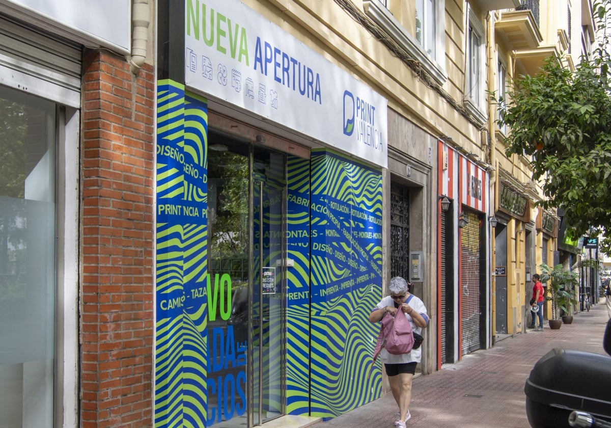 Apertura de un nuevo comercio en Valencia.