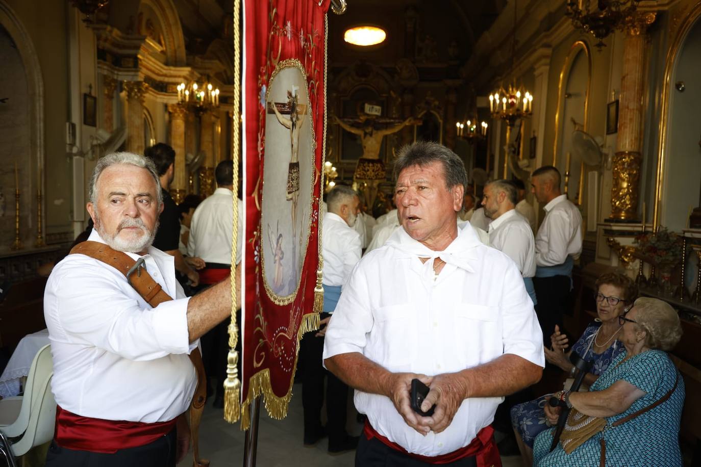 La romería del Cristo de la Salud de El Palmar vence al termómetro