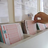 Papeletas de varios sorteos en una imagen de archivo.