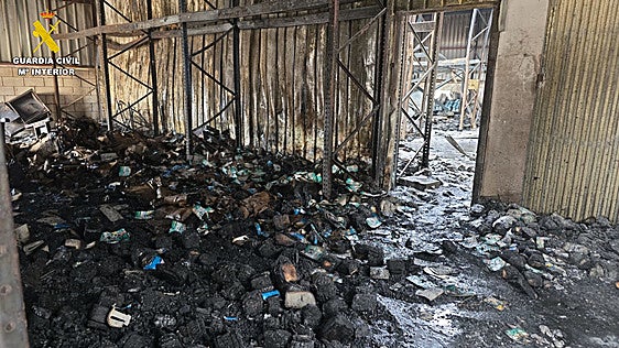 Estado de la nave incendiada.