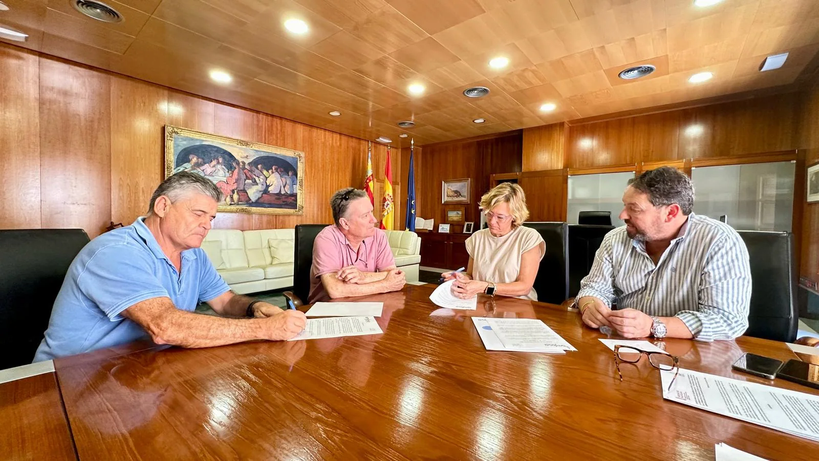 Xàbia reducirá el precio del agua a los pescadores para aliviar el incremento de los costes 