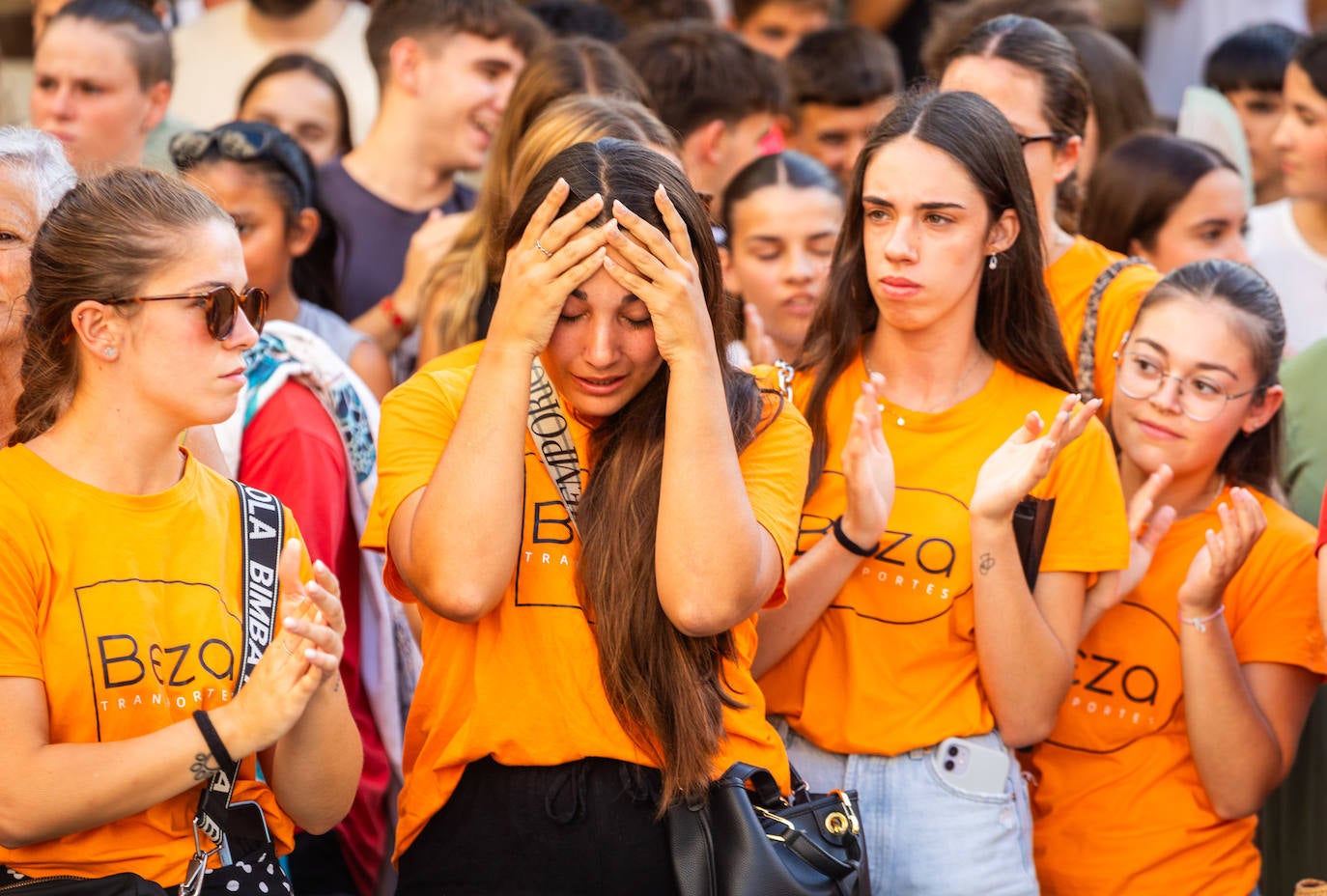 Concentración en Chiva por la suspensión de la fiesta del Torico de la Cuerda
