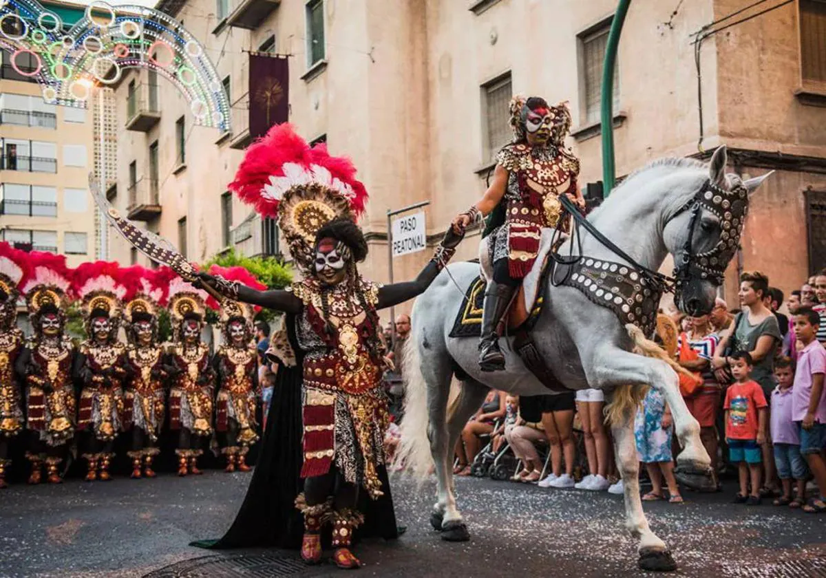 Programa completo de las fiestas de Elche 2024: actos del sábado 10 de agosto 