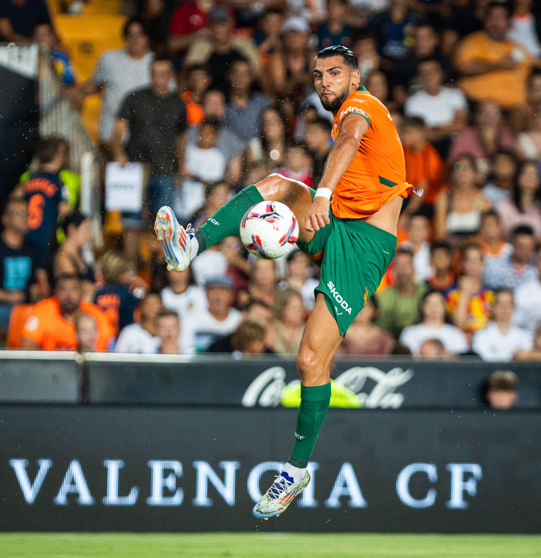 Así ha sido la presentación del Valencia 2024-25 y el Trofeo Naranja