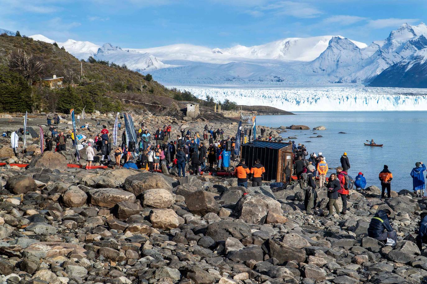 Competición extrema entre los témpanos del glaciar Perito Moreno