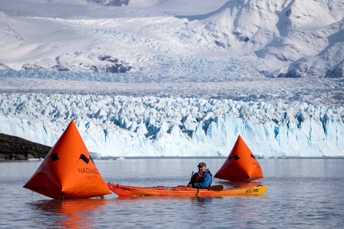 Competición extrema entre los témpanos del glaciar Perito Moreno