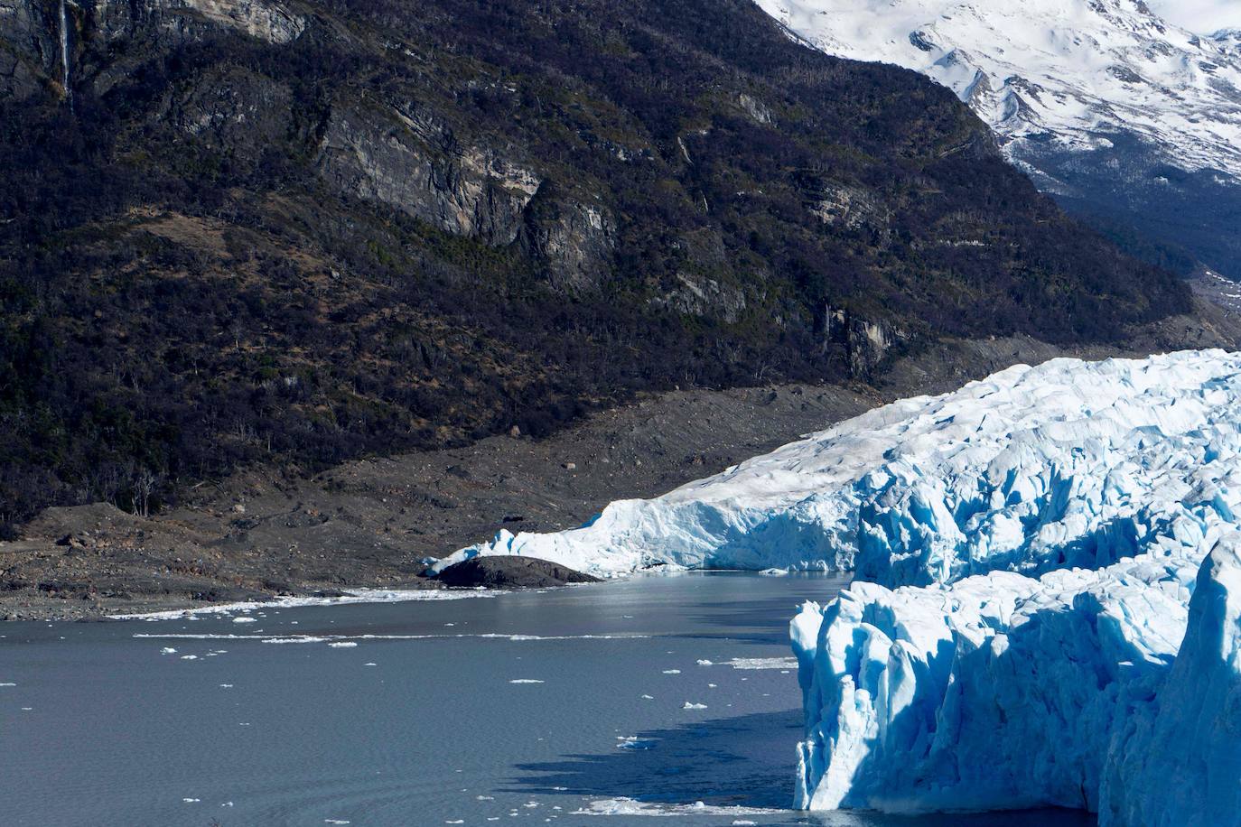 Competición extrema entre los témpanos del glaciar Perito Moreno