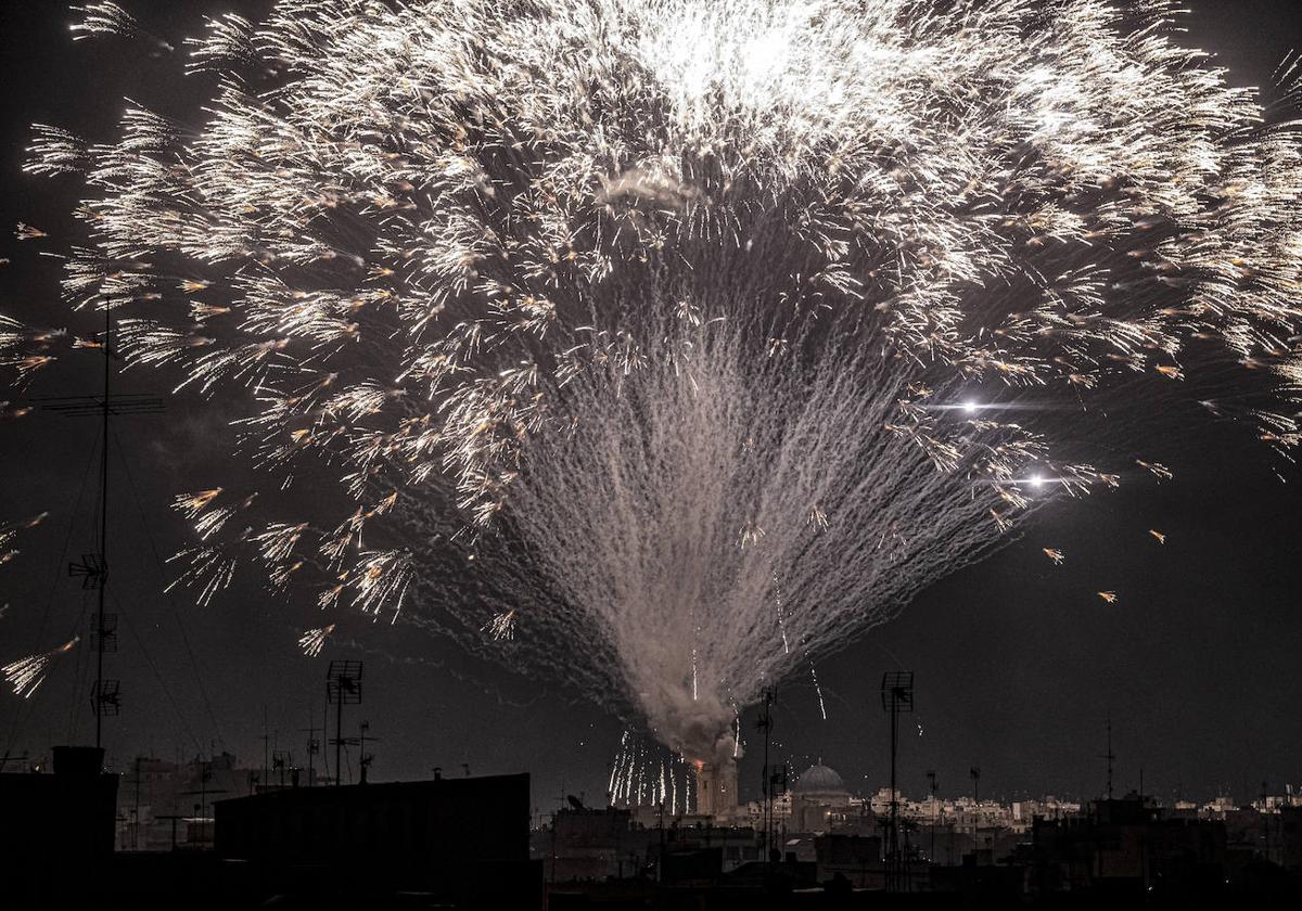 Fuegos artificiales de la Nit de l'Albà.